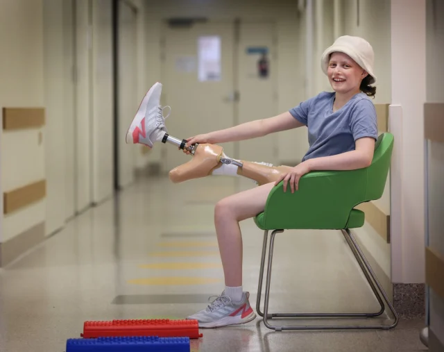 After being diagnosed with bone cancer, Noa underwent a 13-hour surgery to remove her leg tumour, with a “wacky” twist: her lower leg was rotated 180 degrees! Now, her ankle acts as her knee joint, giving her amazing control over her custom prosthetic. 🦿 Noa is determined to get back to playing netball and living life to the fullest. 

Funds raised through the Good Friday Appeal help kids like Noa at the @rchmelbourne 💜

Read her full story via the link in our bio 🙌